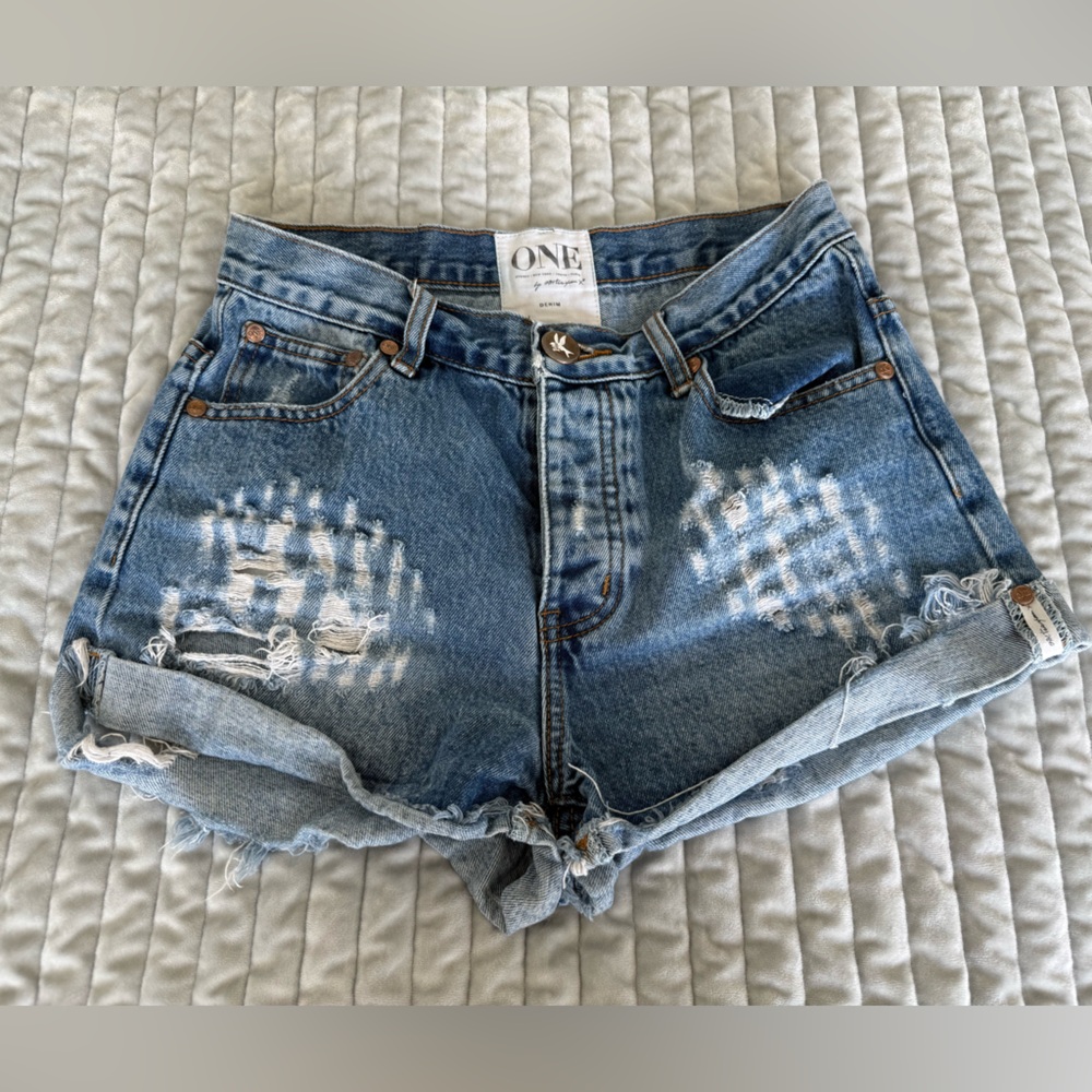One by one teaspoon Hawks jean shorts, size 26